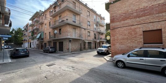 A due passi dalla villa le 3 camere che cercavi…..in via Rossini