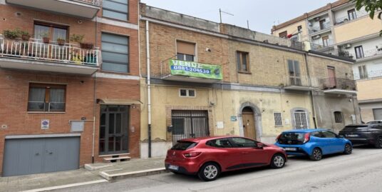 Monolocale perfetto con terrazzo in via Mazzini